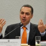 800px-Luis_Roberto_Barroso_em_sabatina